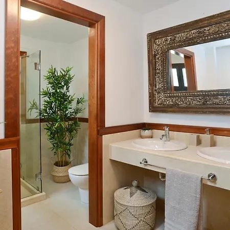Luxury Buenavista El Charco + Private Parking Daire Arrecife (Lanzarote)